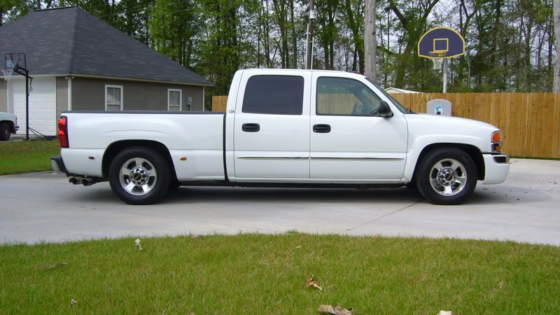 Nbs 2500hd Lowered Crew Cab Pics Needed Chevy Truck Forum Gmc Truck Forum 0456